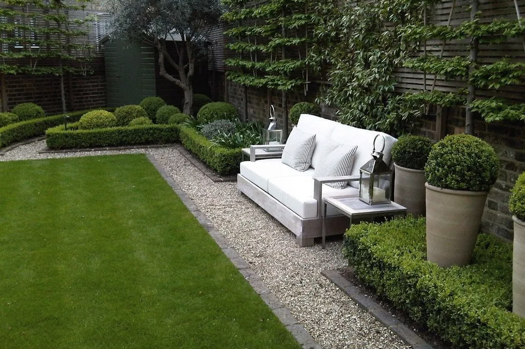 Edge Your Garden Like a Pro: Our Guide to a Perfect Perimeter